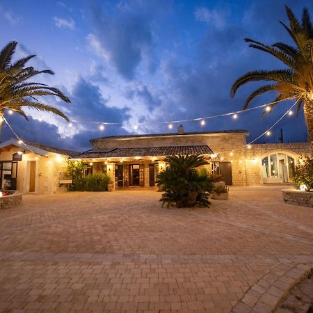 Casale Della Contea Guest House Modica Ngoại thất bức ảnh