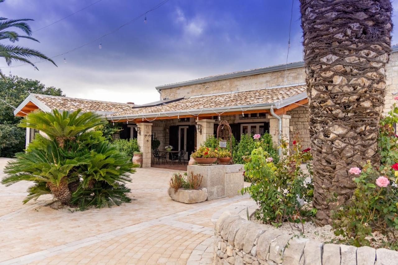 Casale Della Contea Guest House Modica Ngoại thất bức ảnh
