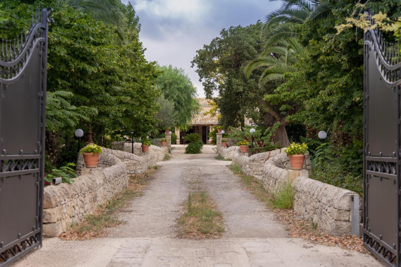 Casale Della Contea Guest House Modica Ngoại thất bức ảnh