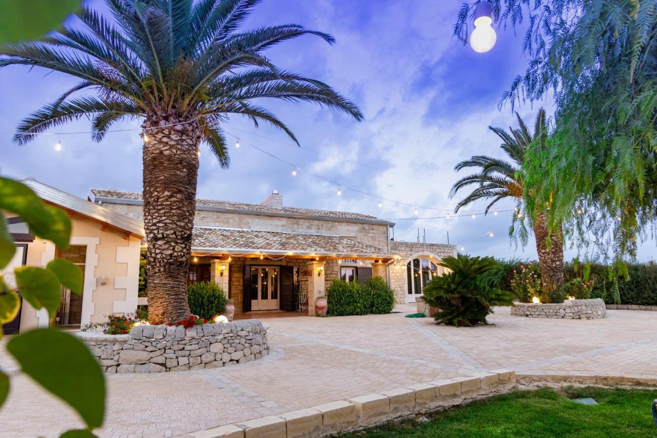 Casale Della Contea Guest House Modica Ngoại thất bức ảnh