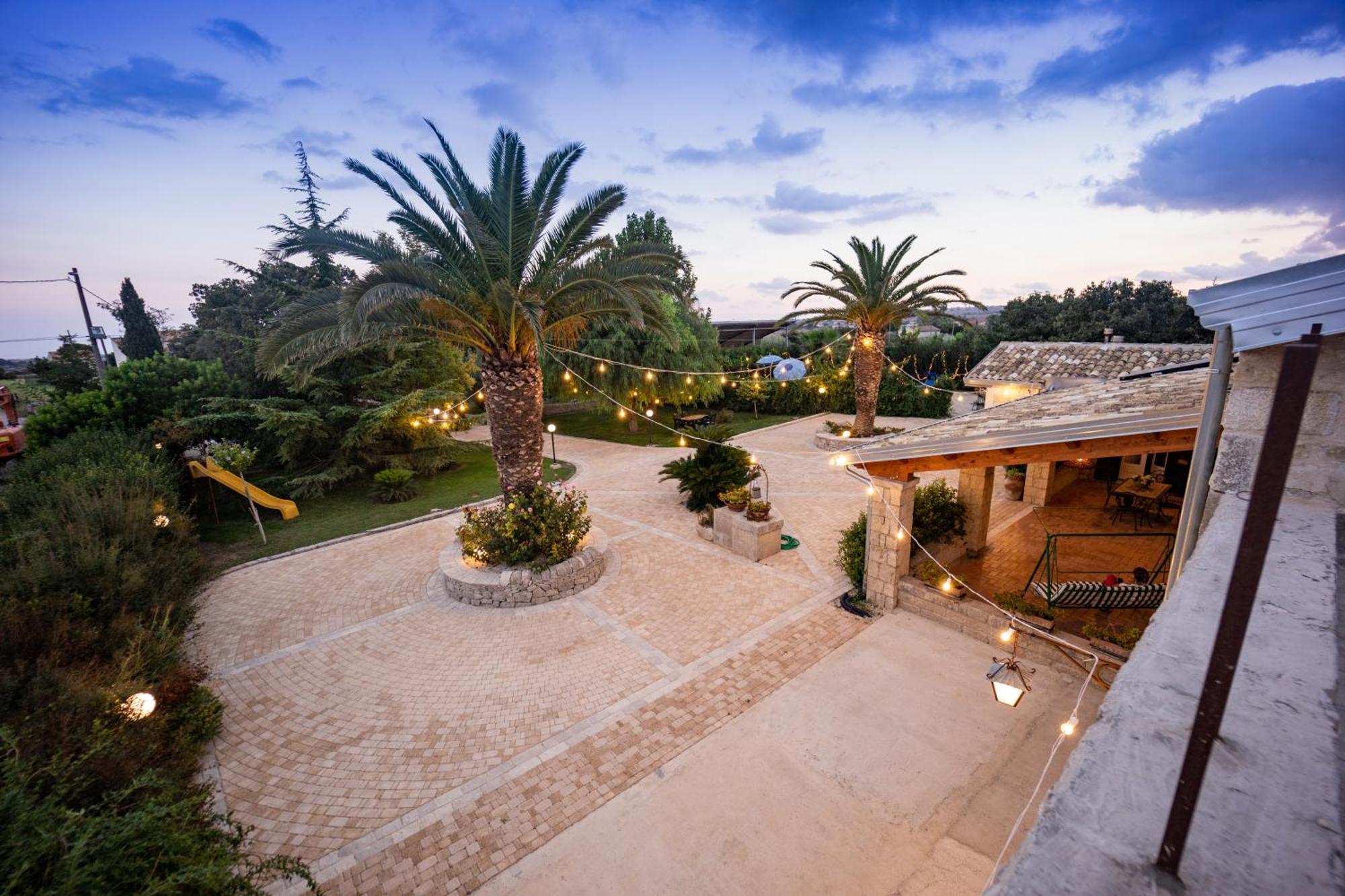 Casale Della Contea Guest House Modica Ngoại thất bức ảnh